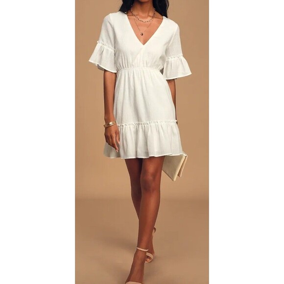 Lulus‎ Sunshine Daydream White Short Sleeve Cutout Mini Dress Size Large NWT - Picture 1 of 11